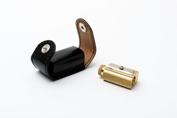 metal adjustable pencil sharpener with case - Image 2